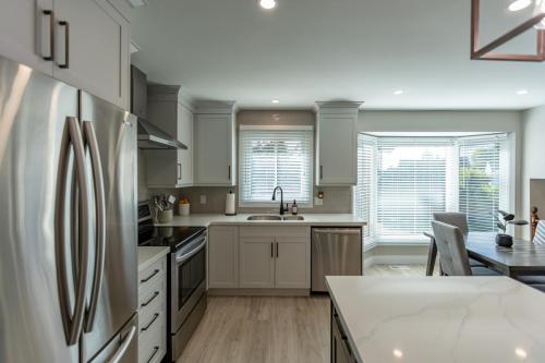 Mobel-Cabinetry Carv-Kitchens 22-Linhaven 35 (1)